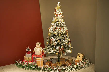 The provided image features a Christmas tree, snowman, and gift boxes, not a MOYYI leather backpack.