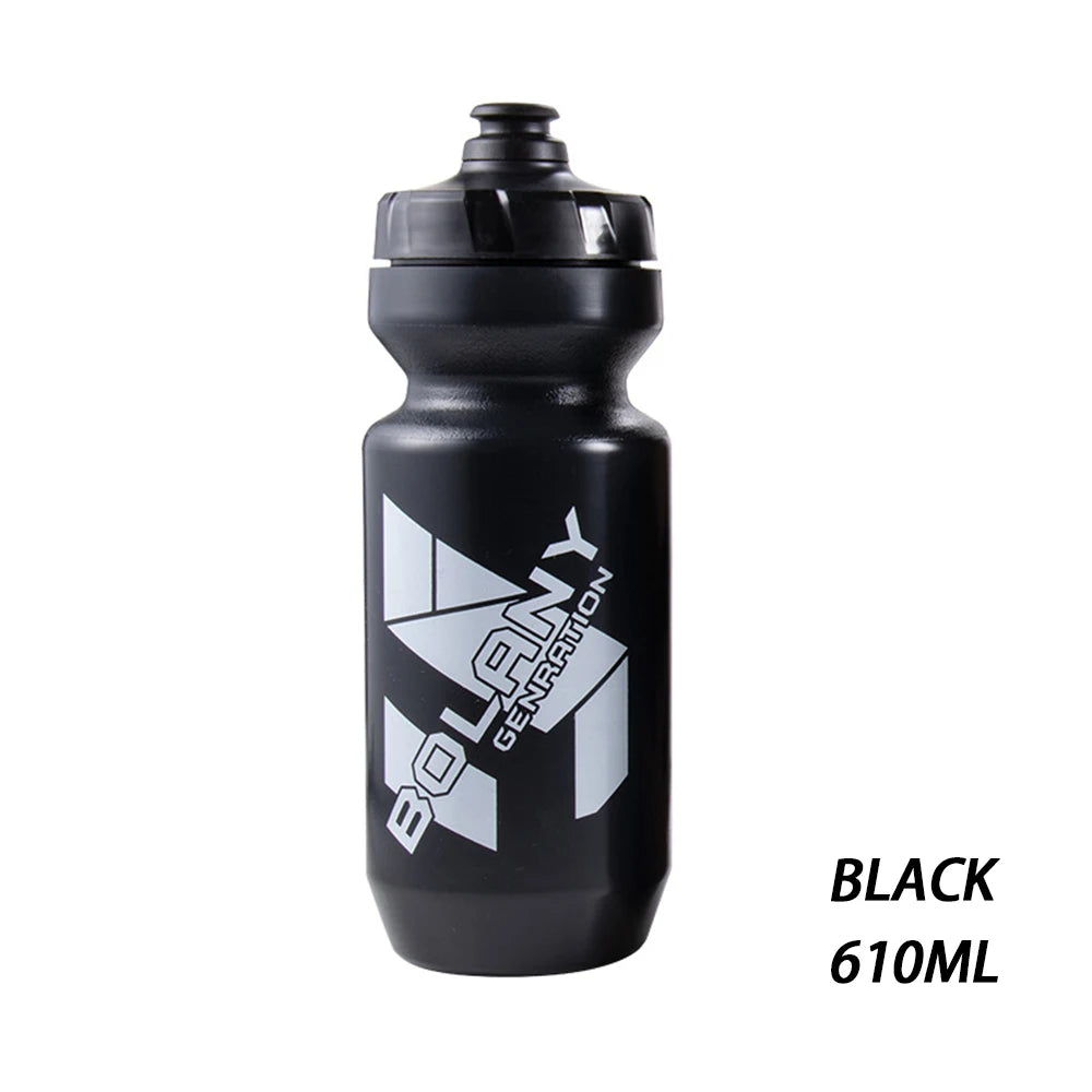 Black 610ml cycling sports water bottle with a screw-top nozzle and white Bolany branding on the front.