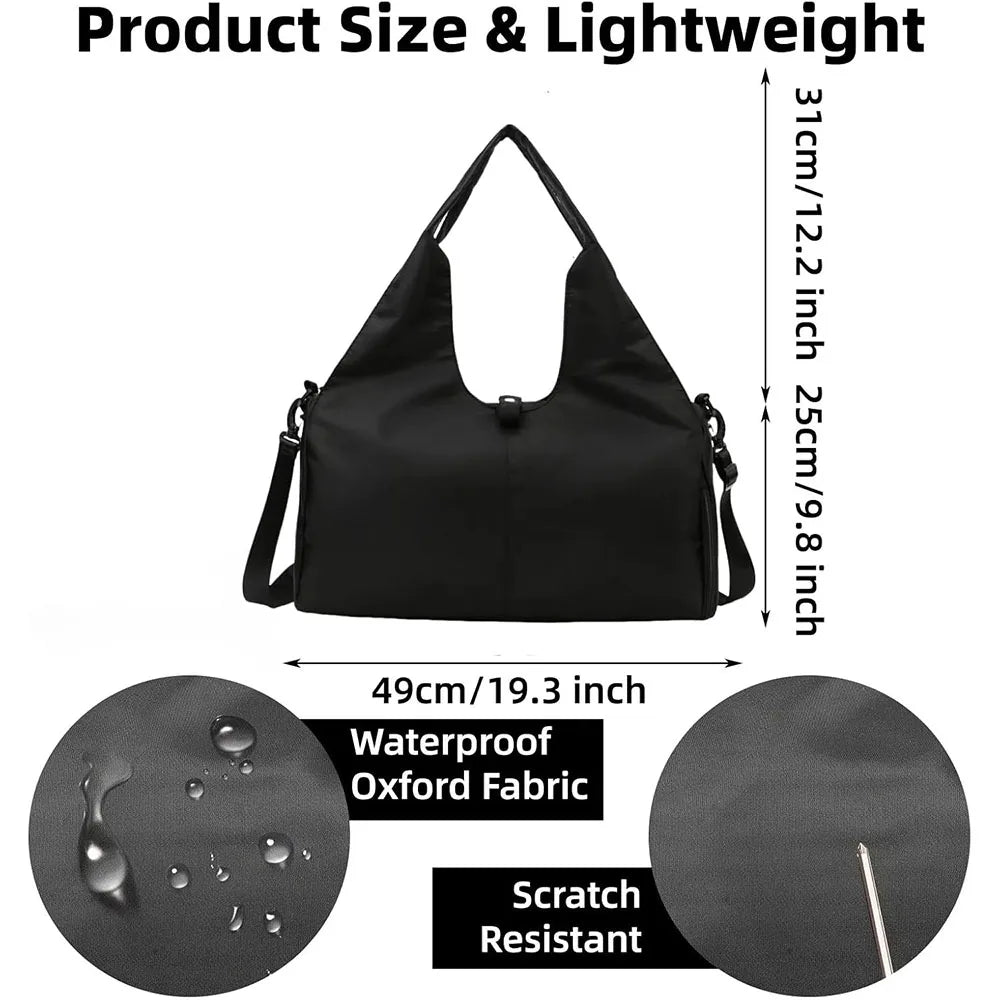 A black duffel bag with dimensions 49x25x31 cm, showing waterproof and scratch-resistant fabric details.