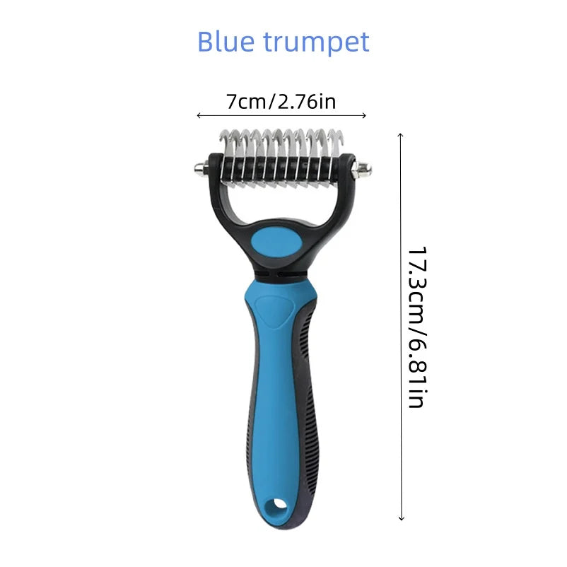 Blue pet de-shedding rake with metal teeth, blue and black ergonomic handle, and dimension labels.