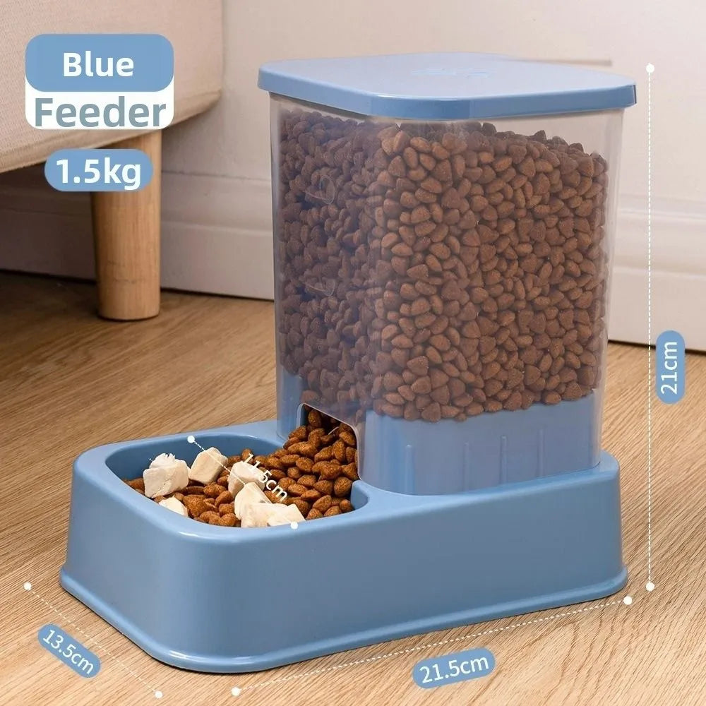 Blue automatic pet feeder for dry food, featuring a clear container, blue base, and lid. 1.5kg capacity.