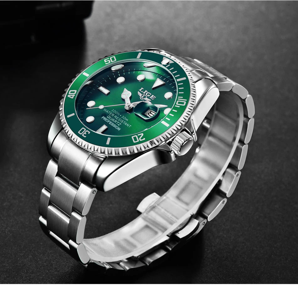 Men’s silver-tone stainless steel quartz wristwatch with a sunray green dial, rotating bezel and date display.